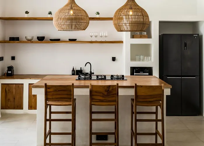 Special Nyepi Offer! Palm Residence Lot 22 Villa Uluwatu - Tranquil Stay With Modern Comfort